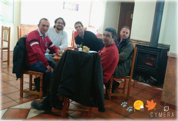 Haciendo una lluvia de ideas junto con Paco, José Gabriel y dos compañeros más del ciclo de forestales en Fiñana